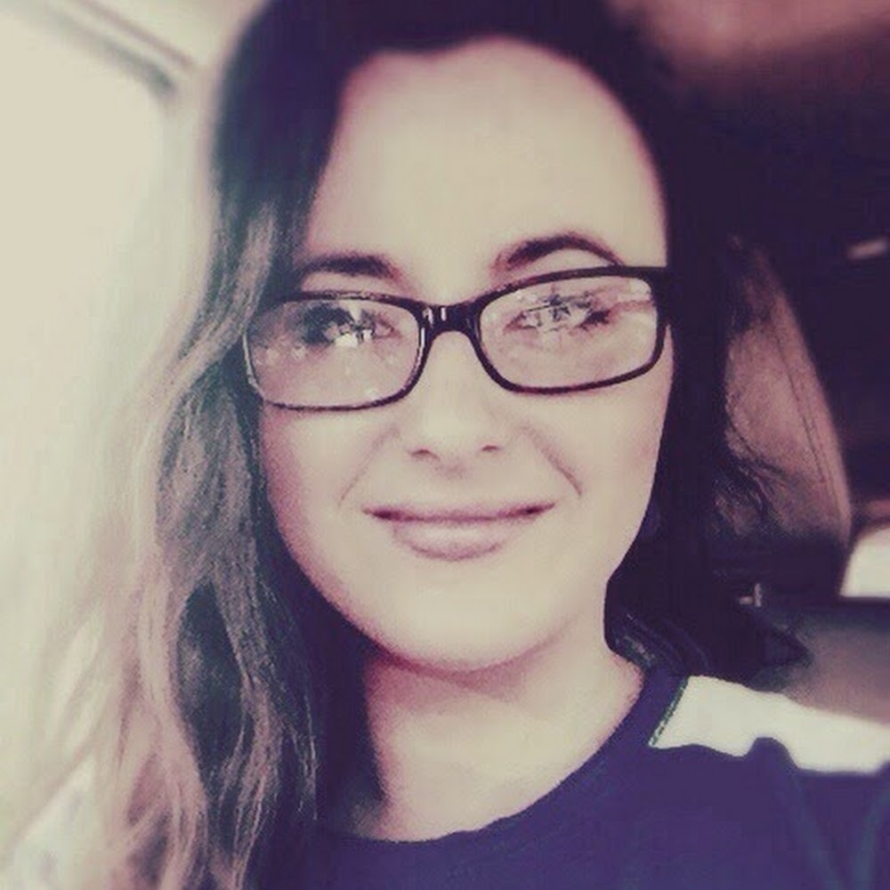 Meet your Posher, D. michelle